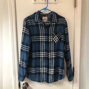 Field and stream flannel shirt, size large, EUC worn twice, no snags, pulls etc.